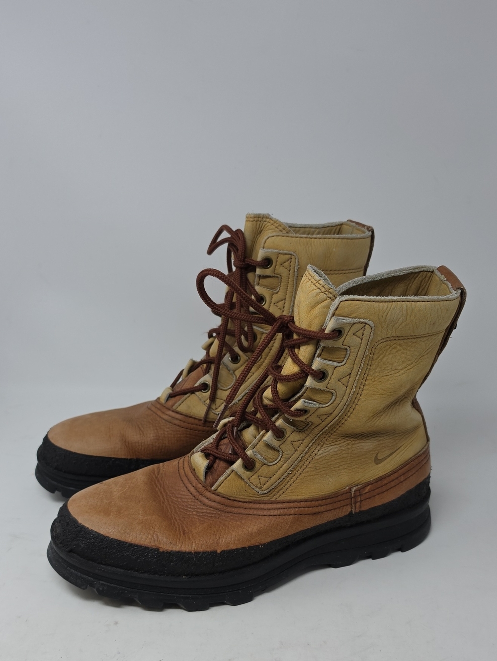 Nike Air ACG Nevis Tall Leather Hiking Boots Sherpa Lined Vintage Men's Size 10